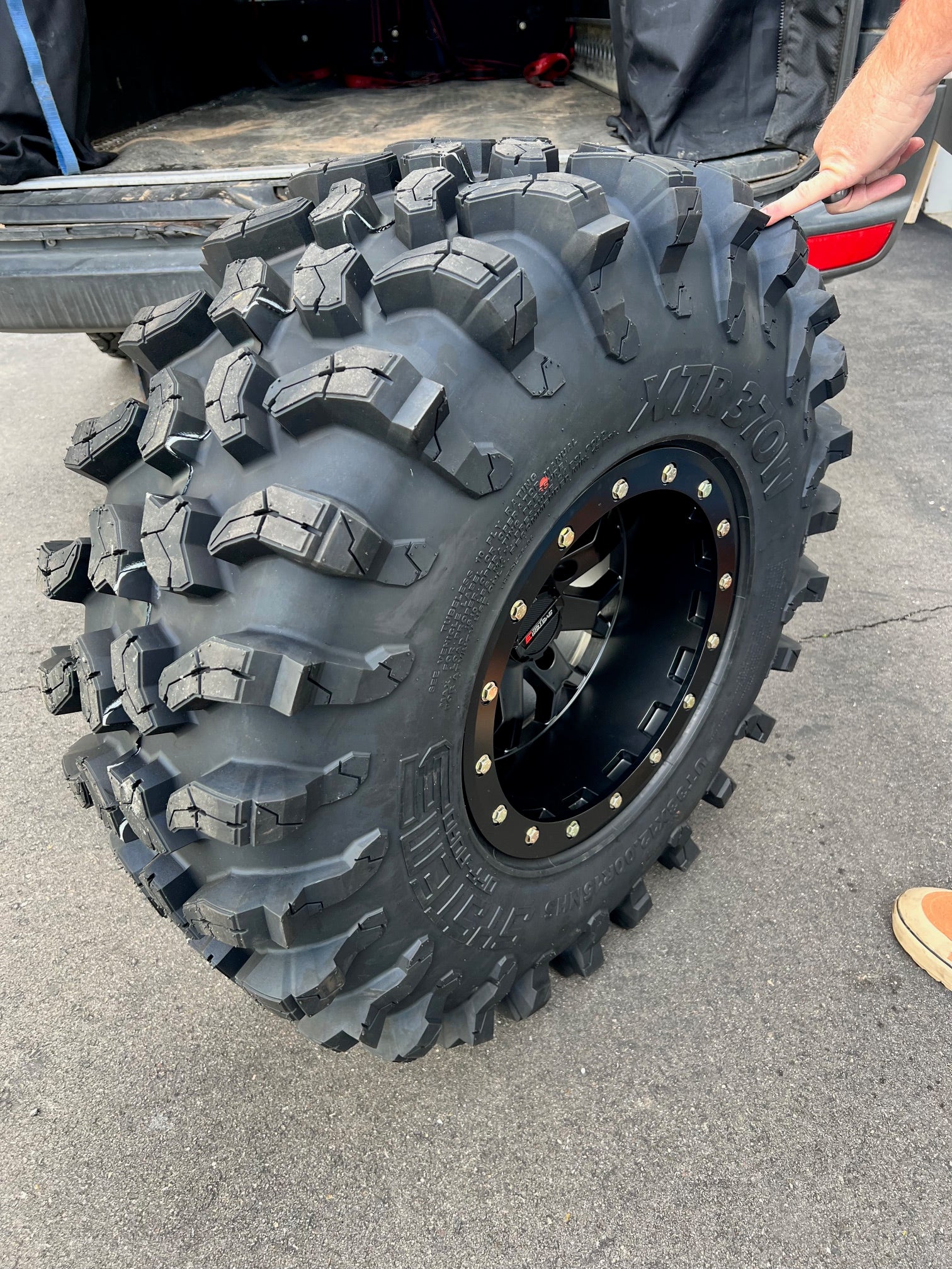 SYSTEM3 XTR370W WIDE TIRES